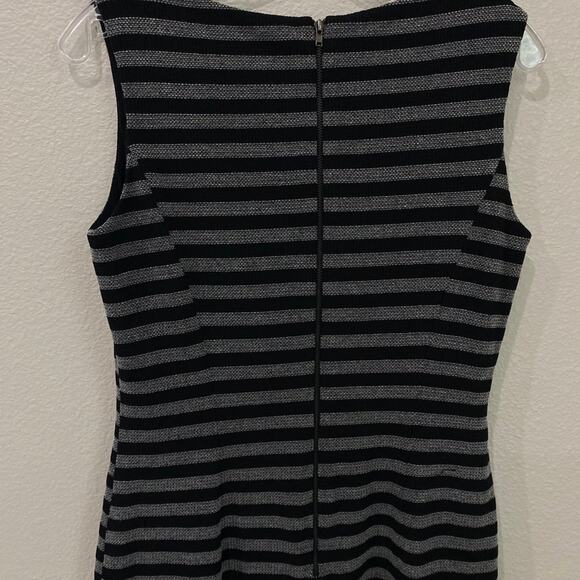 Tahari Dress size 8 black with‎ stripes - Picture 7 of 8